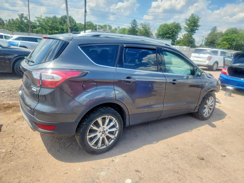 Продажа на аукционе авто 2017 Ford Escape, vin: 1FMCU0JD4HUB19219, номер лота: 58758916