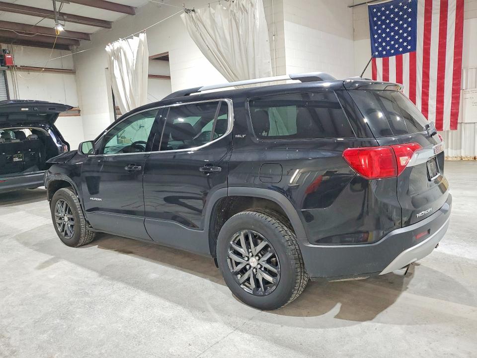 56122626 :رقم المزاد ، 1GKKNULS4HZ223572 vin ، 2017 Gmc Acadia مزاد بيع