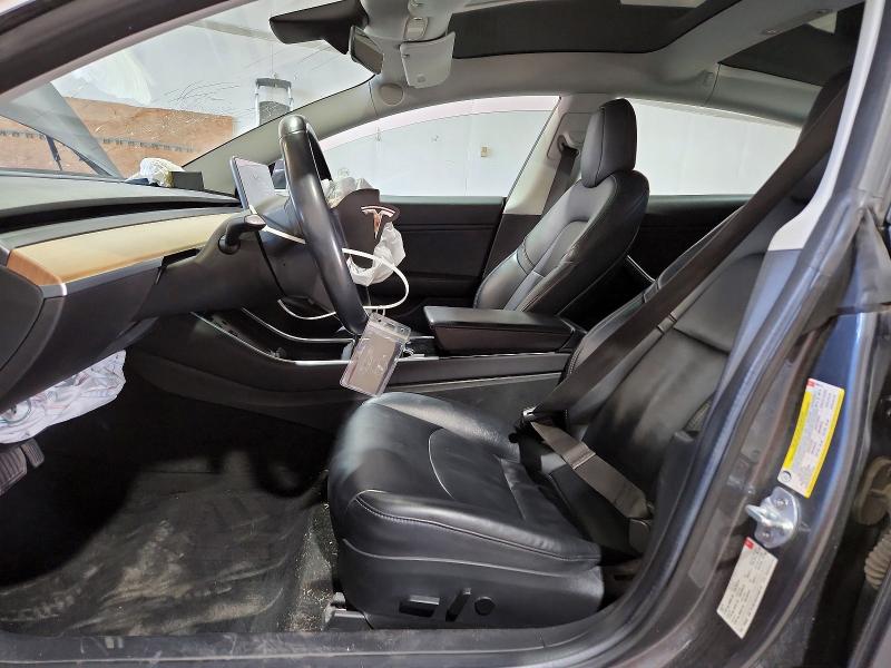 58525426 :رقم المزاد ، 5YJ3E1EA6JF005115 vin ، 2018 Tesla Model 3 مزاد بيع