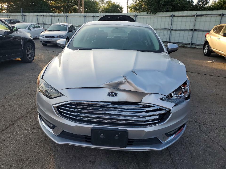 55896976 :رقم المزاد ، 3FA6P0H78HR282817 vin ، 2017 Ford Fusion مزاد بيع