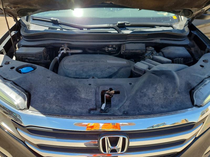 56571356 :رقم المزاد ، 5FNYF6H5XHB010505 vin ، 2017 Honda Pilot مزاد بيع