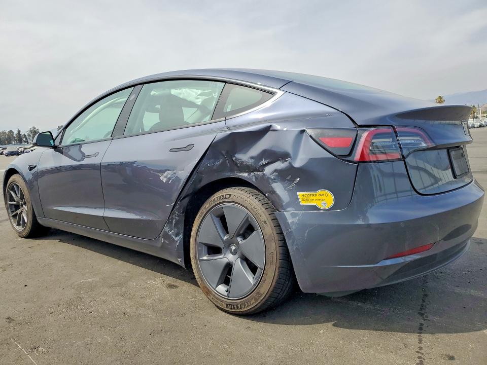 56892266 :رقم المزاد ، 5YJ3E1EBXNF323012 vin ، 2022 Tesla Model 3 مزاد بيع