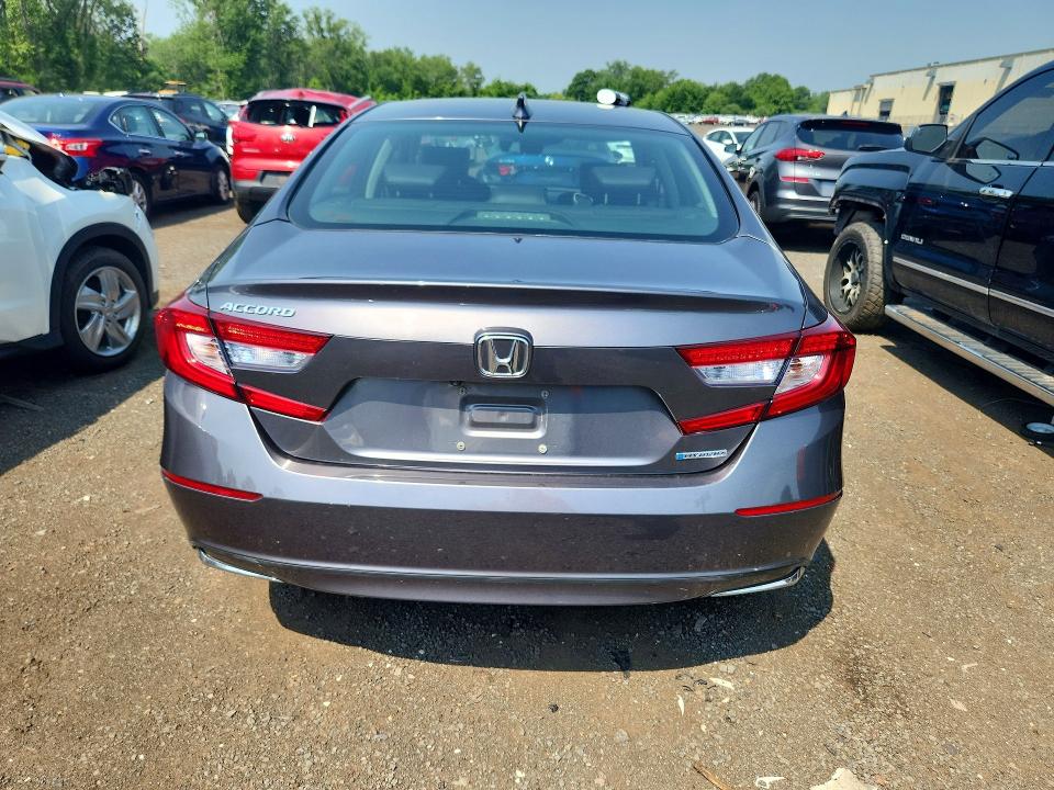 58985026 :رقم المزاد ، 1HGCV3F55JA012595 vin ، 2018 Honda Accord مزاد بيع