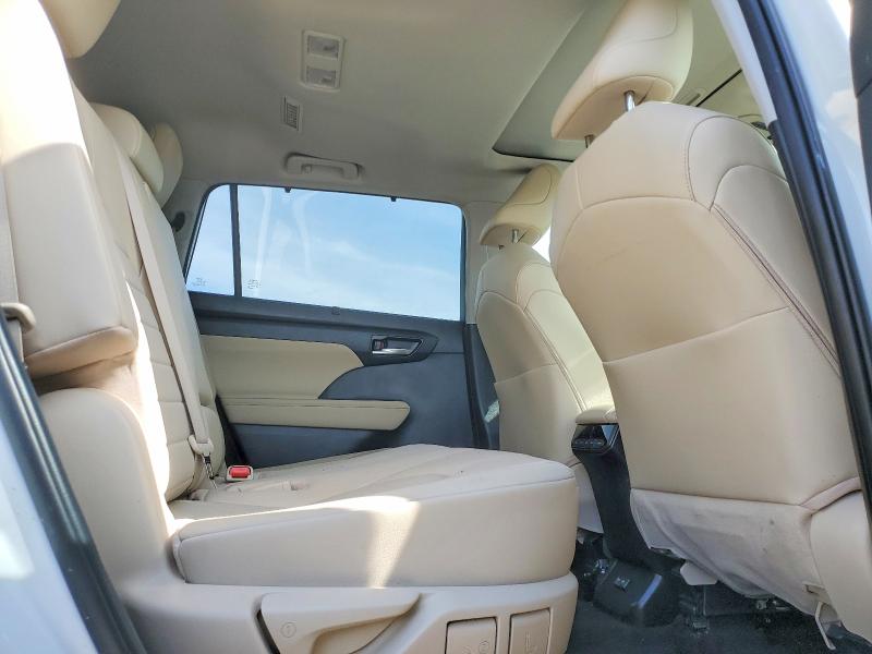 2023 Toyota Highlander Hybrid მანქანა იყიდება აუქციონზე, vin: 5TDKBRCH7PS136657, აუქციონის ნომერი: 55647726