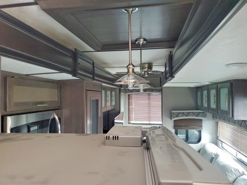 57547046 :رقم المزاد ، 4YDT37029L5330027 vin ، 2020 Keystone Hampton 37 مزاد بيع