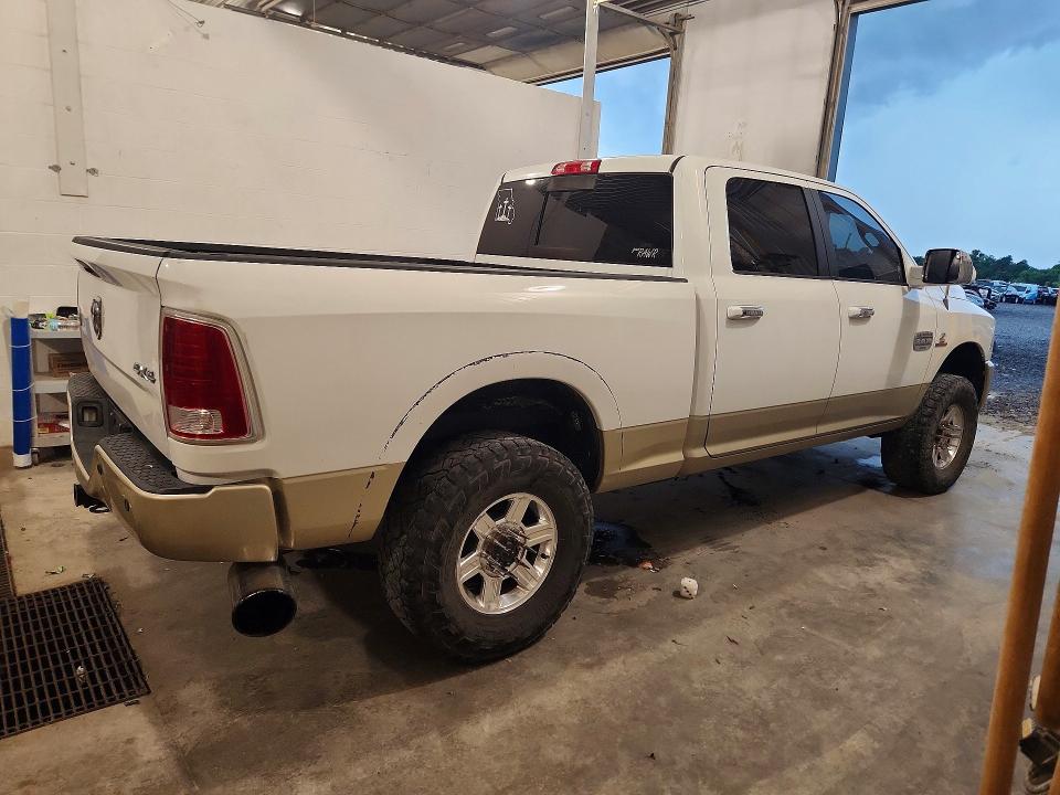 56271426 :رقم المزاد ، 3C6UR5GLXDG526472 vin ، 2013 Ram 2500 مزاد بيع