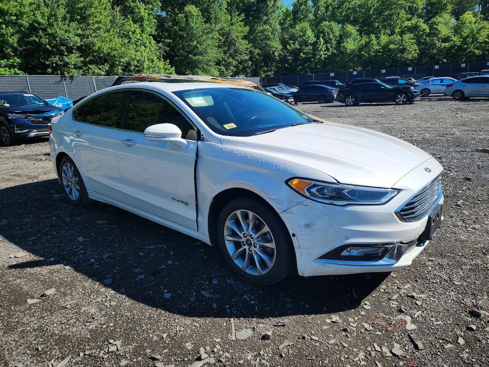 Продажа на аукционе авто 2017 Ford Fusion, vin: 3FA6P0LU2HR393425, номер лота: 57140066