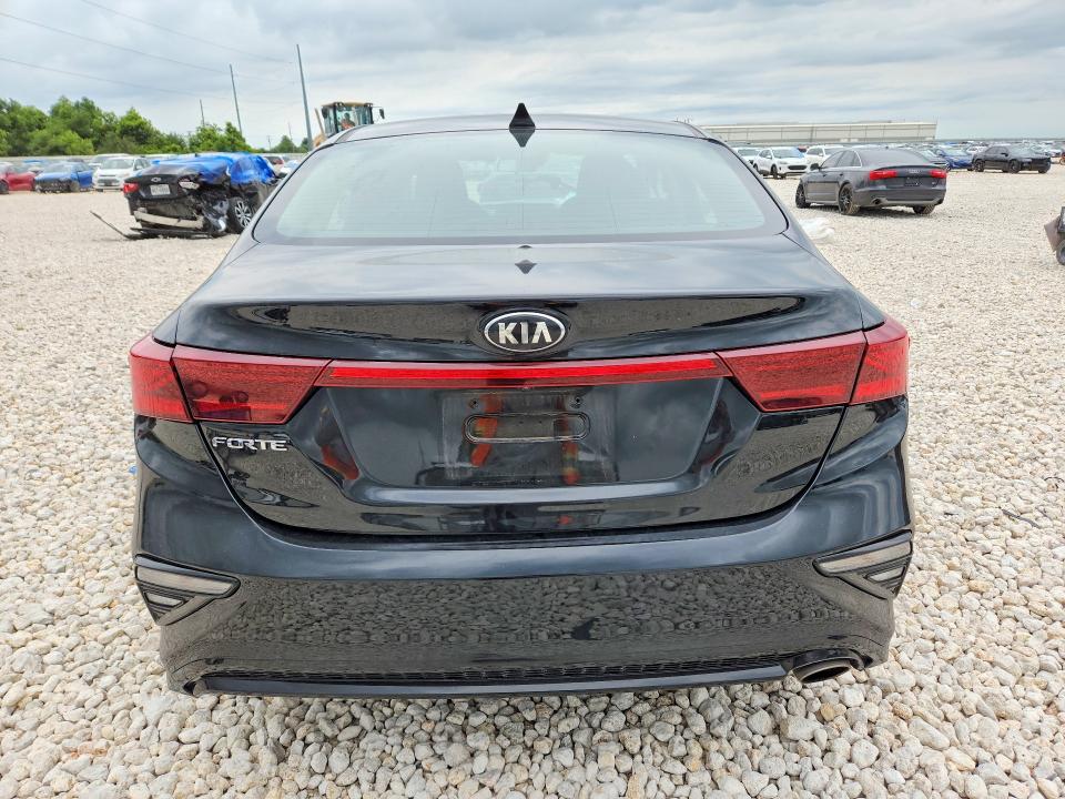 2019 Kia Forte მანქანა იყიდება აუქციონზე, vin: 3KPF24AD6KE084672, აუქციონის ნომერი: 58101056