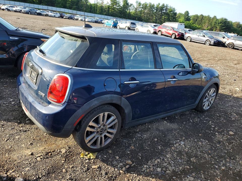 56786046 :رقم المزاد ، WMWXU1C39H2F78306 vin ، 2017 Mini Cooper مزاد بيع