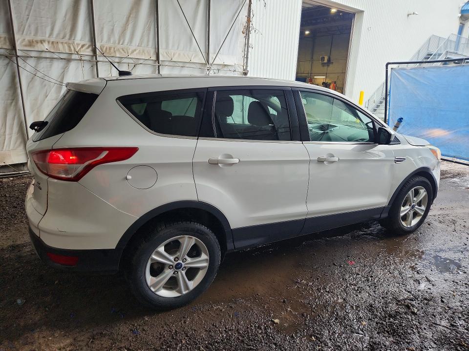 2015 Ford Escape მანქანა იყიდება აუქციონზე, vin: 1FMCU9GX9FUB51540, აუქციონის ნომერი: 57933506