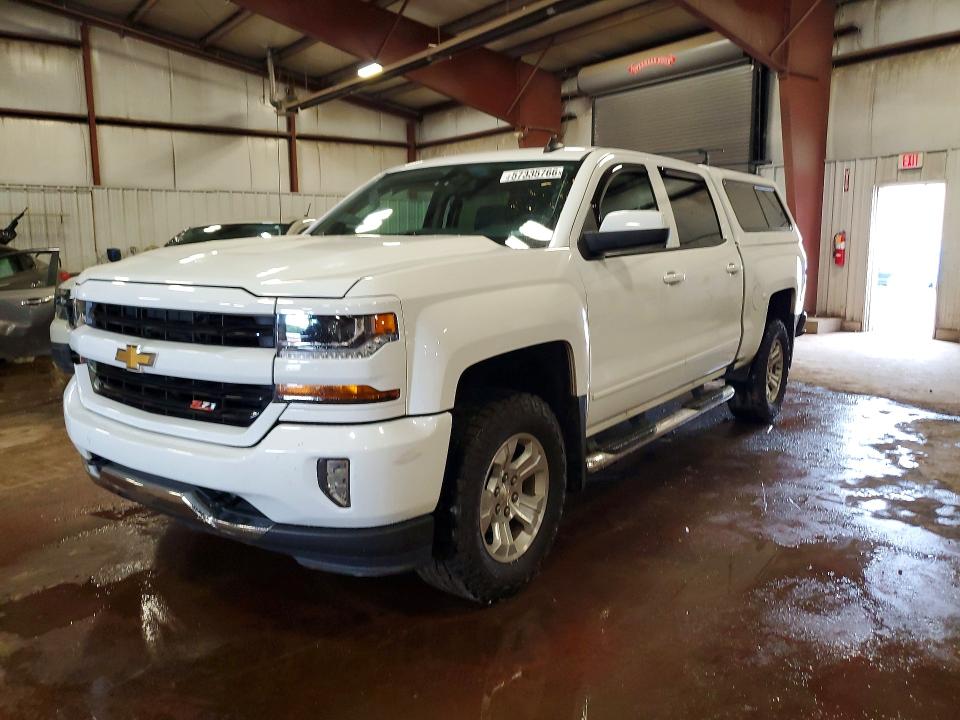 57335766 :رقم المزاد ، 3GCUKREC4JG563360 vin ، 2018 Chevrolet Silverado مزاد بيع