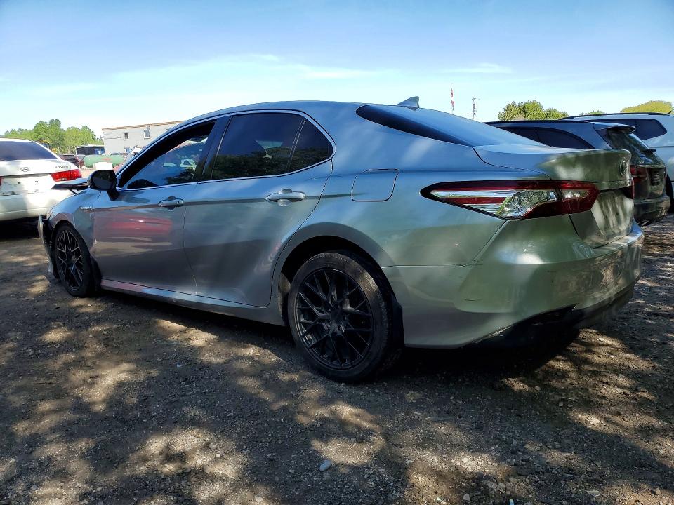 55141036 :رقم المزاد ، 4T1B21HK6JU001061 vin ، 2018 Toyota Camry Hybrid مزاد بيع