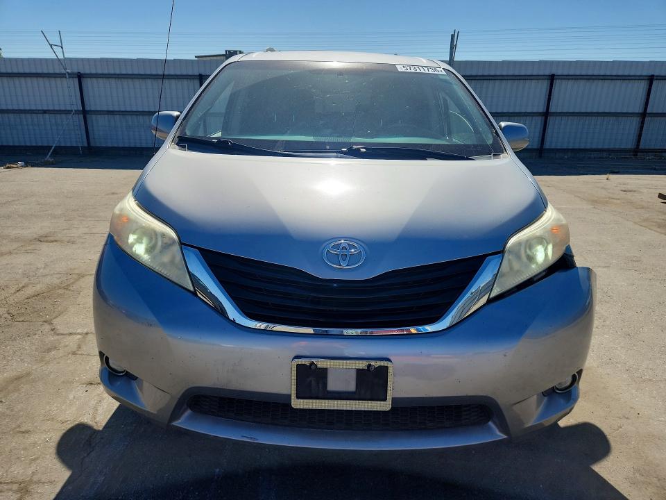 Продажа на аукционе авто 2011 Toyota Sienna, vin: 5TDKK3DC6BS072863, номер лота: 57311736