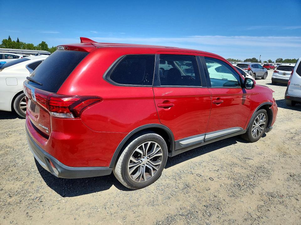 Продаж на аукціоні авто 2018 Mitsubishi Outlander, vin: JA4AD3A37JZ040134, номер лоту: 59184826