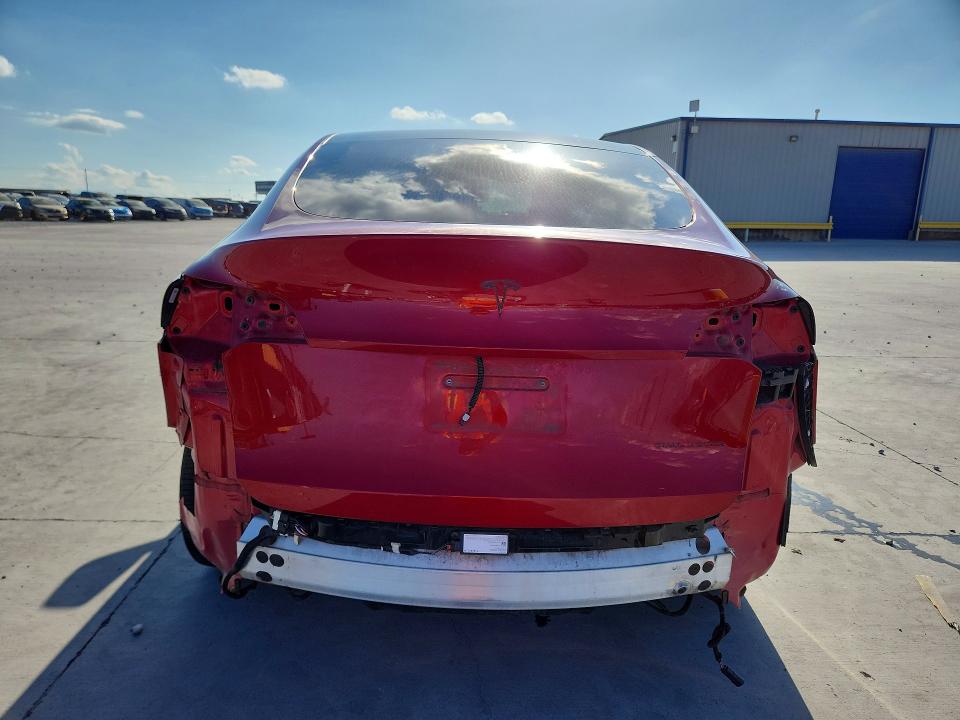 56072336 :رقم المزاد ، 5YJYGDEE4LF031719 vin ، 2020 Tesla Model Y مزاد بيع