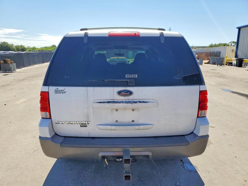 2004 Ford Expedition მანქანა იყიდება აუქციონზე, vin: 1FMPU15L14LB88572, აუქციონის ნომერი: 58299386