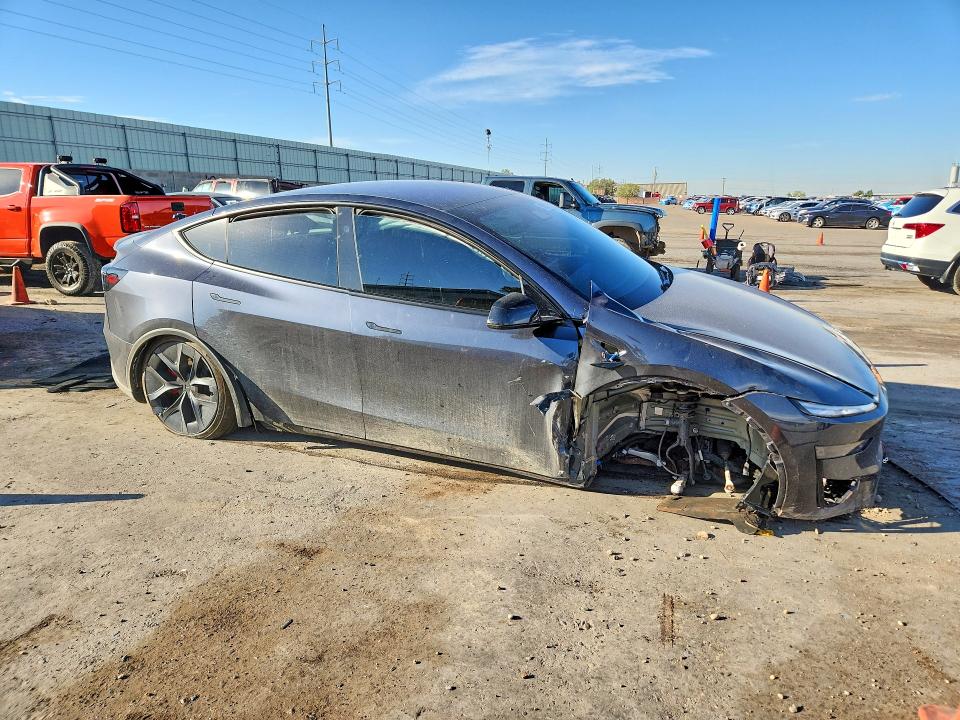 58515006 :رقم المزاد ، 7SAYGDET2TA670048 vin ، 2026 Tesla Model Y مزاد بيع