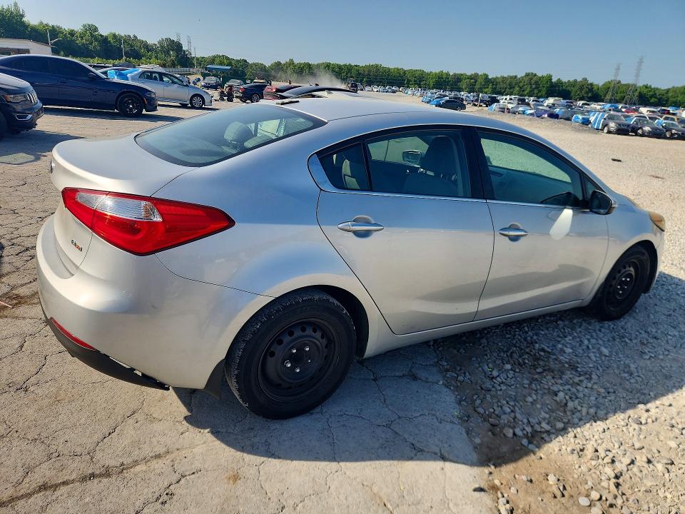 2014 Kia Forte მანქანა იყიდება აუქციონზე, vin: KNAFX4A80E5114301, აუქციონის ნომერი: 85624615
