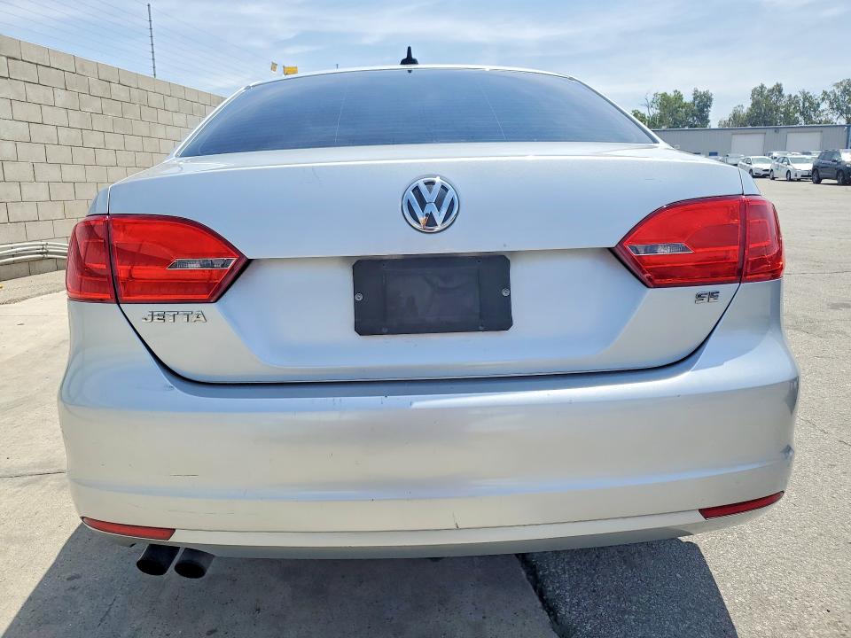 2014 Volkswagen Jetta მანქანა იყიდება აუქციონზე, vin: 3VWD17AJ4EM226901, აუქციონის ნომერი: 55993666
