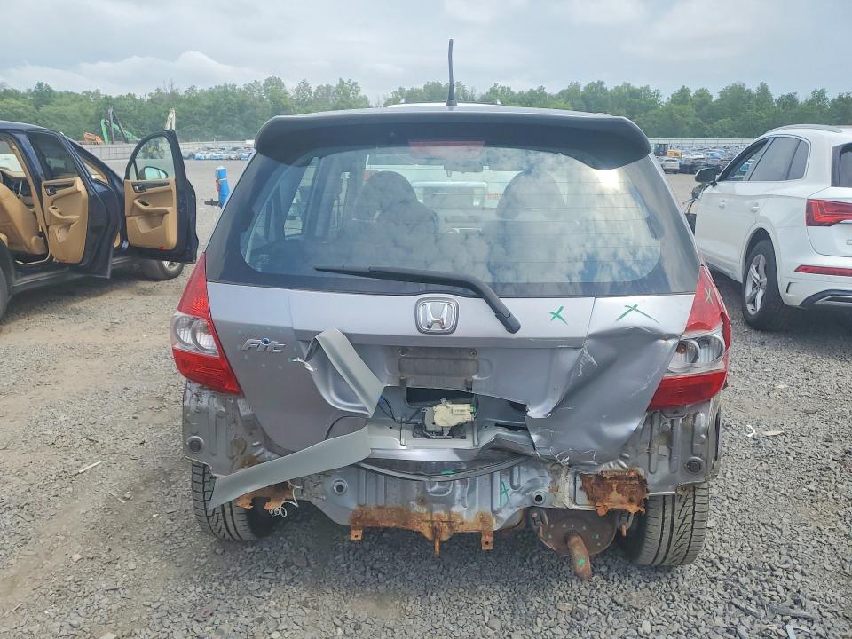 56883136 :رقم المزاد ، JHMGD38638S021694 vin ، 2008 Honda Fit مزاد بيع