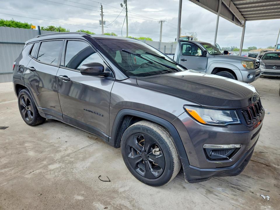 55717316 :رقم المزاد ، 3C4NJCBB7MT531885 vin ، 2021 Jeep Compass مزاد بيع