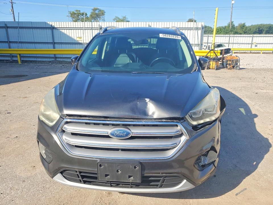 58283226 :رقم المزاد ، 1FMCU0J99HUD87050 vin ، 2017 Ford Escape مزاد بيع