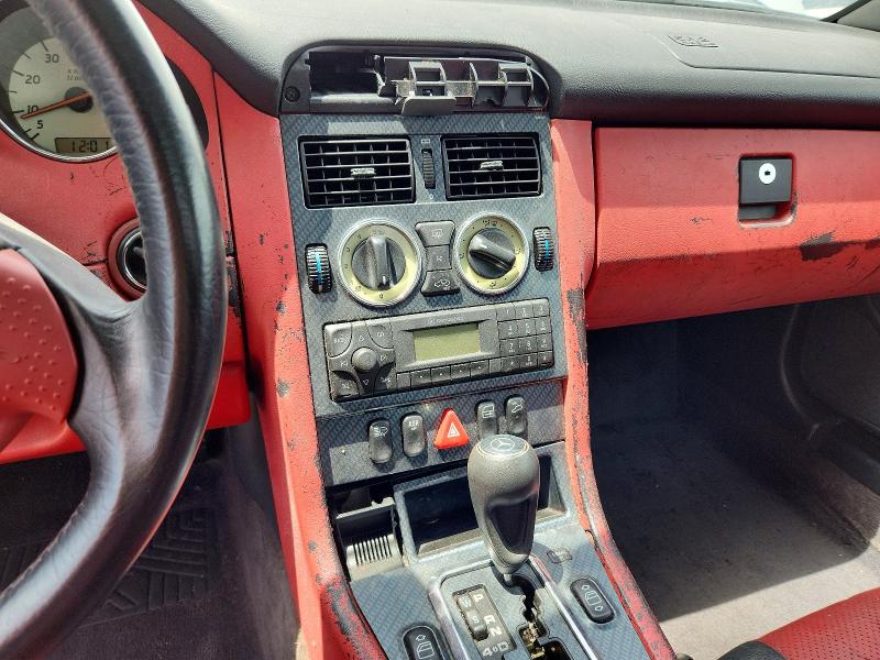Auction sale of the 1999 Mercedes-benz Slk, vin: WDBKK47F5XF117504, lot number: 58211666