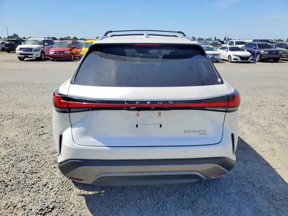 53832586 :رقم المزاد ، 2T2BBMCA9RC032734 vin ، 2024 Lexus Rx 350h مزاد بيع