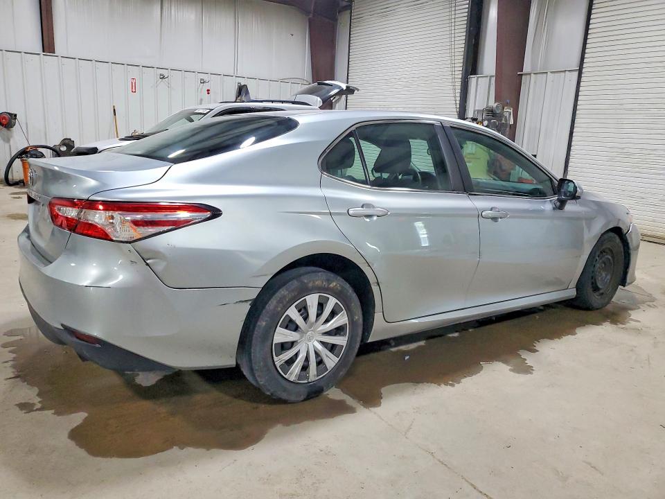 Продажа на аукционе авто 2018 Toyota Camry, vin: 4T1B11HK9JU549056, номер лота: 55320486