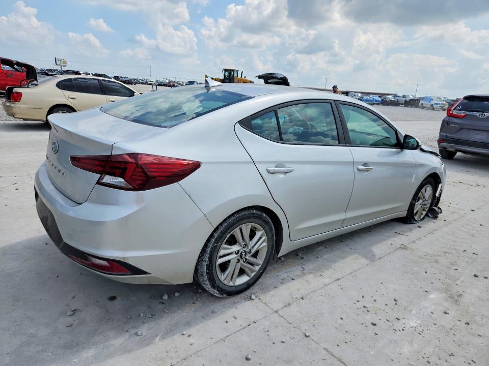 58196996 :رقم المزاد ، 5NPD84LF2KH416185 vin ، 2019 Hyundai Elantra مزاد بيع