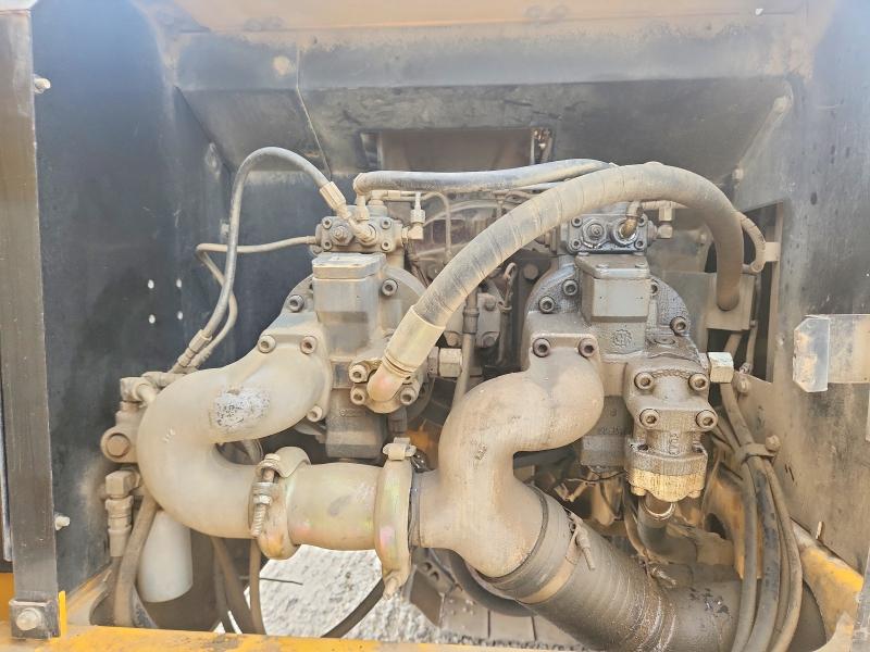 55861906 :رقم المزاد ، FF330CX804564 vin ، 2005 John Deere 330 مزاد بيع