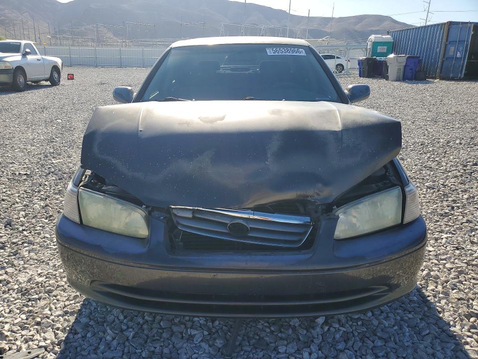 56538966 :رقم المزاد ، JT2BG22K2Y0493389 vin ، 2000 Toyota Camry مزاد بيع