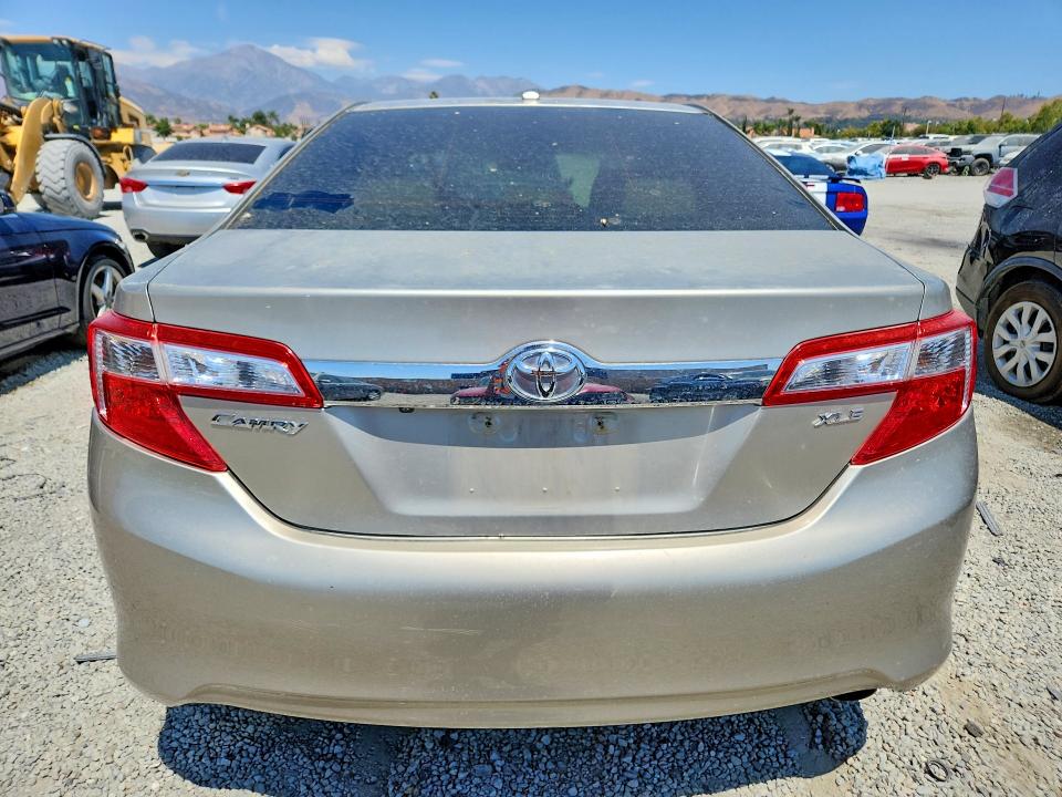 2013 Toyota Camry მანქანა იყიდება აუქციონზე, vin: 4T4BF1FK3DR318037, აუქციონის ნომერი: 58442296