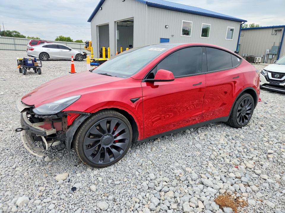 59074426 :رقم المزاد ، 7SAYGDEF2PF881883 vin ، 2023 Tesla Model Y مزاد بيع