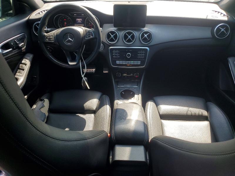 55776806 :رقم المزاد ، WDDSJ4EB1JN555072 vin ، 2018 Mercedes-benz Cla مزاد بيع