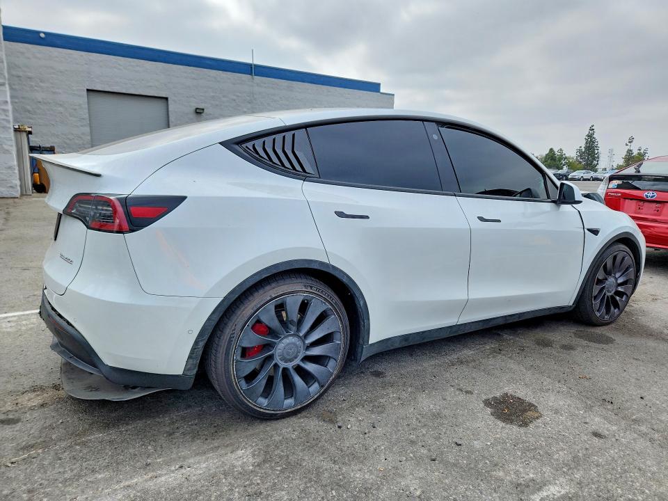 56430966 :رقم المزاد ، 5YJYGDEF2MF251709 vin ، 2021 Tesla Model Y مزاد بيع