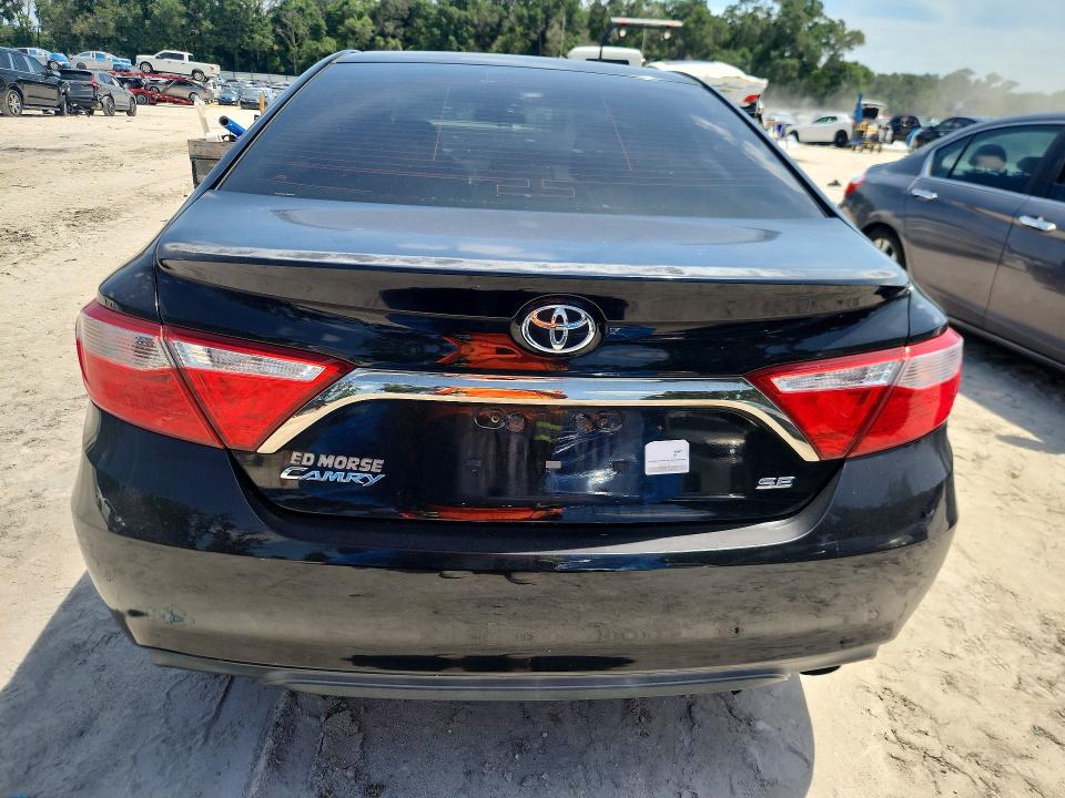 56167276 :رقم المزاد ، 4T1BF1FK4FU948341 vin ، 2015 Toyota Camry مزاد بيع