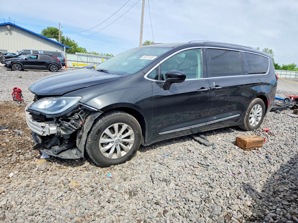 2018 Chrysler Pacifica მანქანა იყიდება აუქციონზე, vin: 2C4RC1EG6JR247900, აუქციონის ნომერი: 55879106