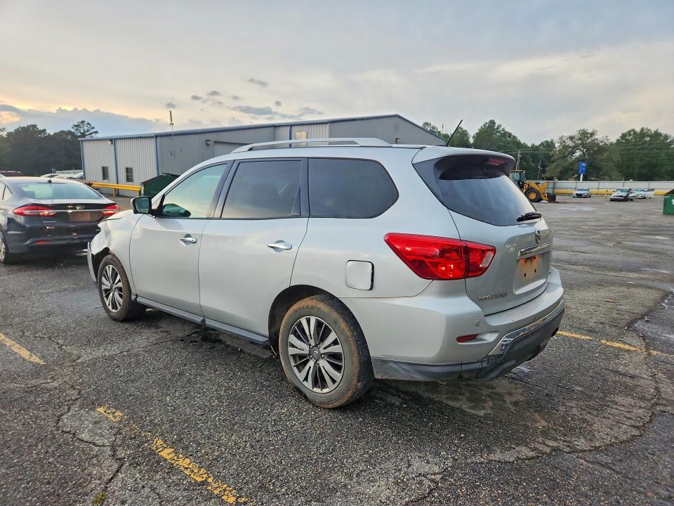 58003576 :رقم المزاد ، 5N1DR2MN4JC641673 vin ، 2018 Nissan Pathfinder مزاد بيع