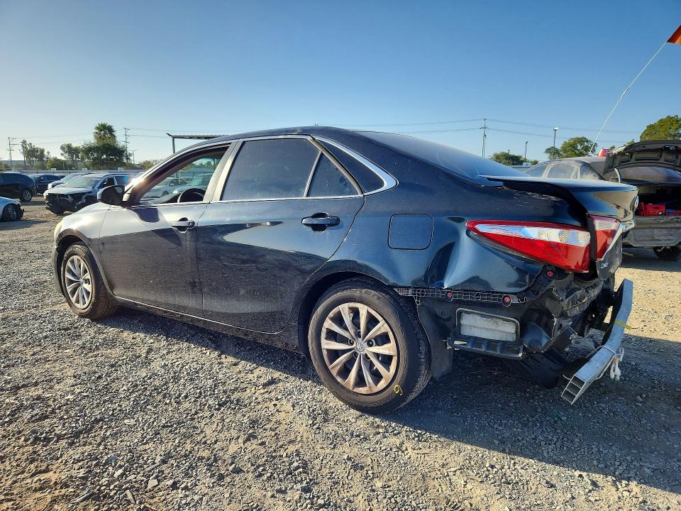 55784806 :رقم المزاد ، 4T4BF1FK4FR481654 vin ، 2015 Toyota Camry مزاد بيع