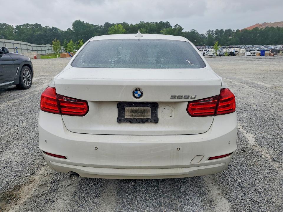57303506 :رقم المزاد ، WBA3D3C50EK156994 vin ، 2014 Bmw 328 مزاد بيع