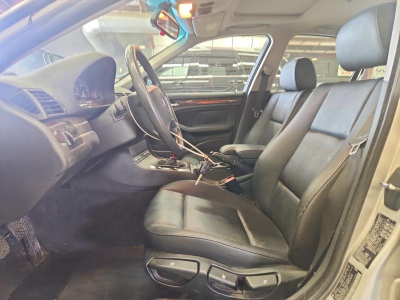 59061606 :رقم المزاد ، WBAAM3333XKC61458 vin ، 1999 Bmw 323 مزاد بيع