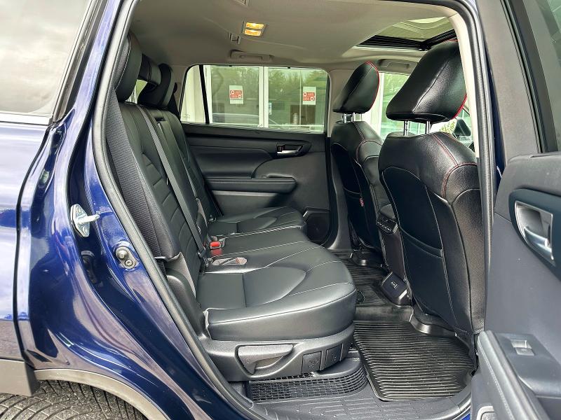 Продажа на аукционе авто 2022 Toyota Highlander Hybrid, vin: 5TDGBRCH2NS556944, номер лота: 58985326
