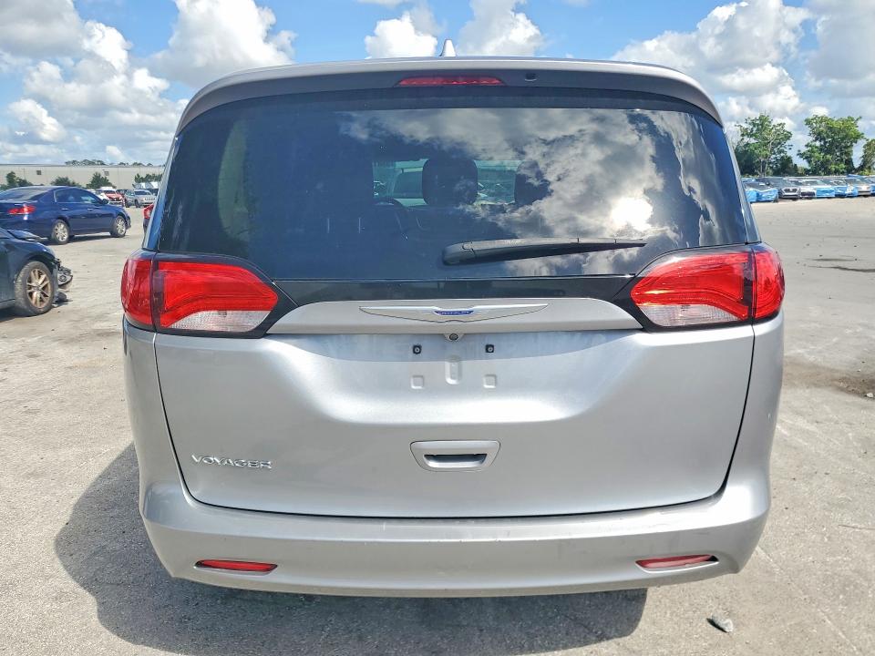55812856 :رقم المزاد ، 2C4RC1DG7LR261759 vin ، 2020 Chrysler Voyager مزاد بيع