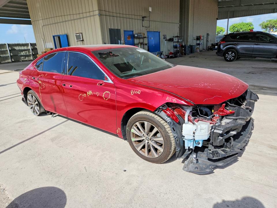 58562456 :رقم المزاد ، 58ACZ1B16MU096735 vin ، 2021 Lexus Es 350 مزاد بيع