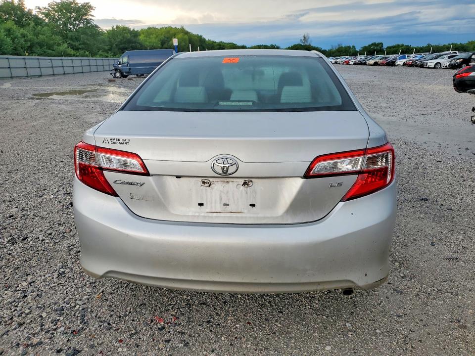 56084956 :رقم المزاد ، 4T4BF1FK4ER423851 vin ، 2014 Toyota Camry مزاد بيع