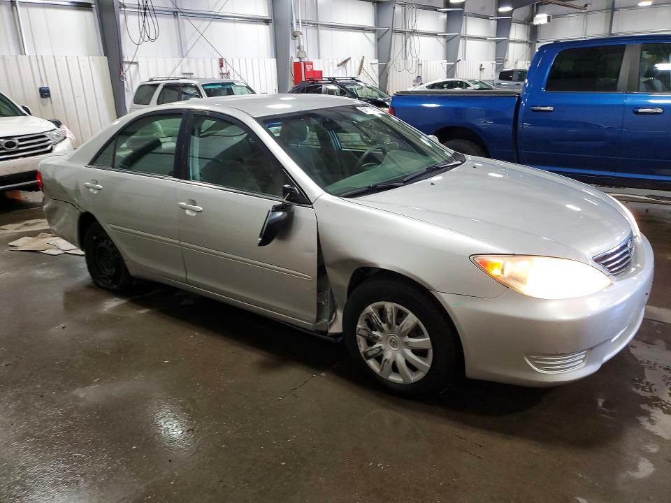 2005 Toyota Camry მანქანა იყიდება აუქციონზე, vin: 4T1BE30K95U564030, აუქციონის ნომერი: 57695416