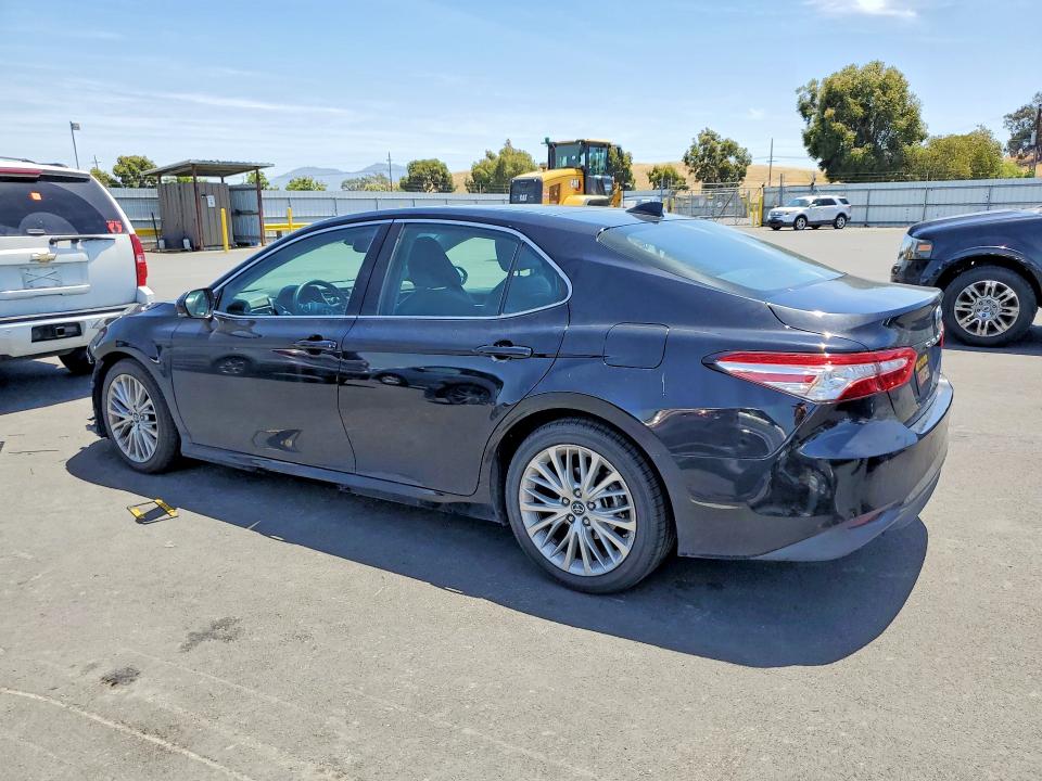 55602266 :رقم المزاد ، 4T1B11HK5KU779680 vin ، 2019 Toyota Camry مزاد بيع