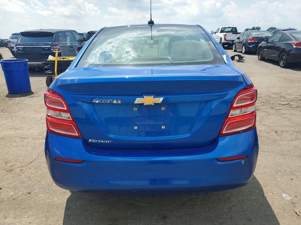 56892496 :رقم المزاد ، 1G1JB5SG7H4163604 vin ، 2017 Chevrolet Sonic مزاد بيع
