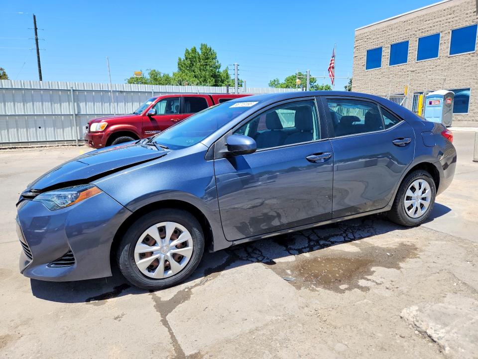 56718166 :رقم المزاد ، 2T1BURHE1JC048356 vin ، 2018 Toyota Corolla مزاد بيع